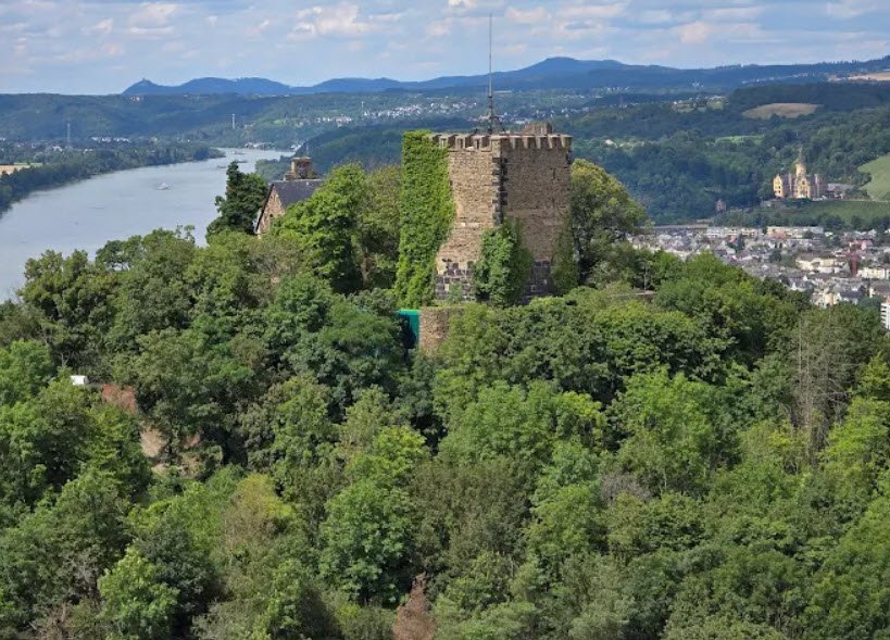 Burg Rheineck, Bad Breisig, Germany, Germany